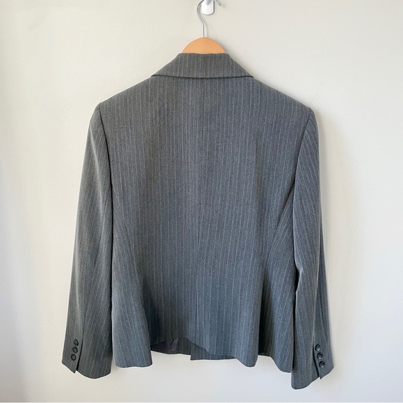 Jones New York Light Grey Pinstripe Blazer - Picture 3 of 8